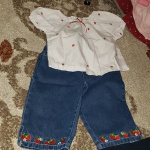 STRAWBEREY JEANS AND SHIRT OUTFIT